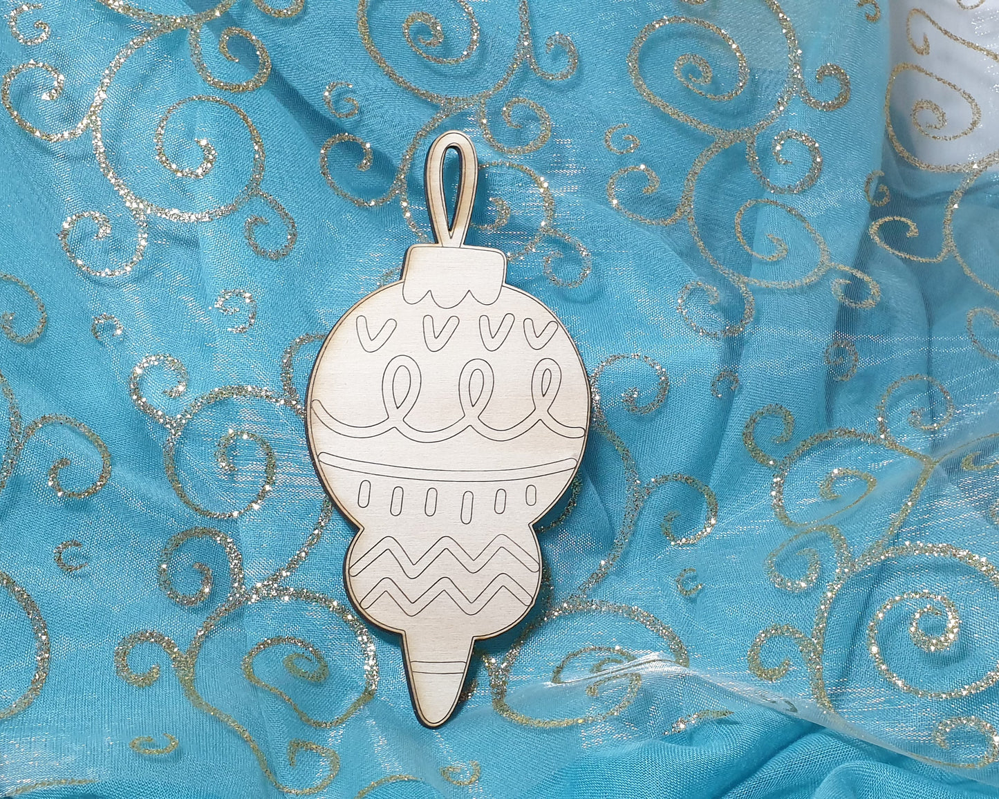 Boule de Noël longue à peindre